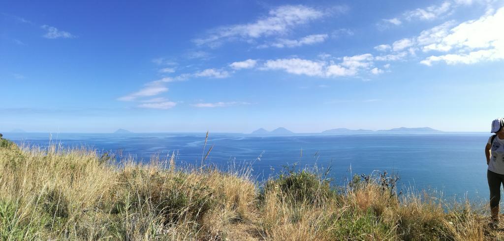 Appartamenti Vacanze Mareemare Capo dʼOrlando Exterior foto